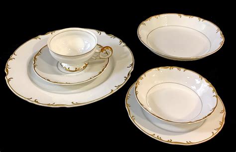 who sells mikasa dinnerware.